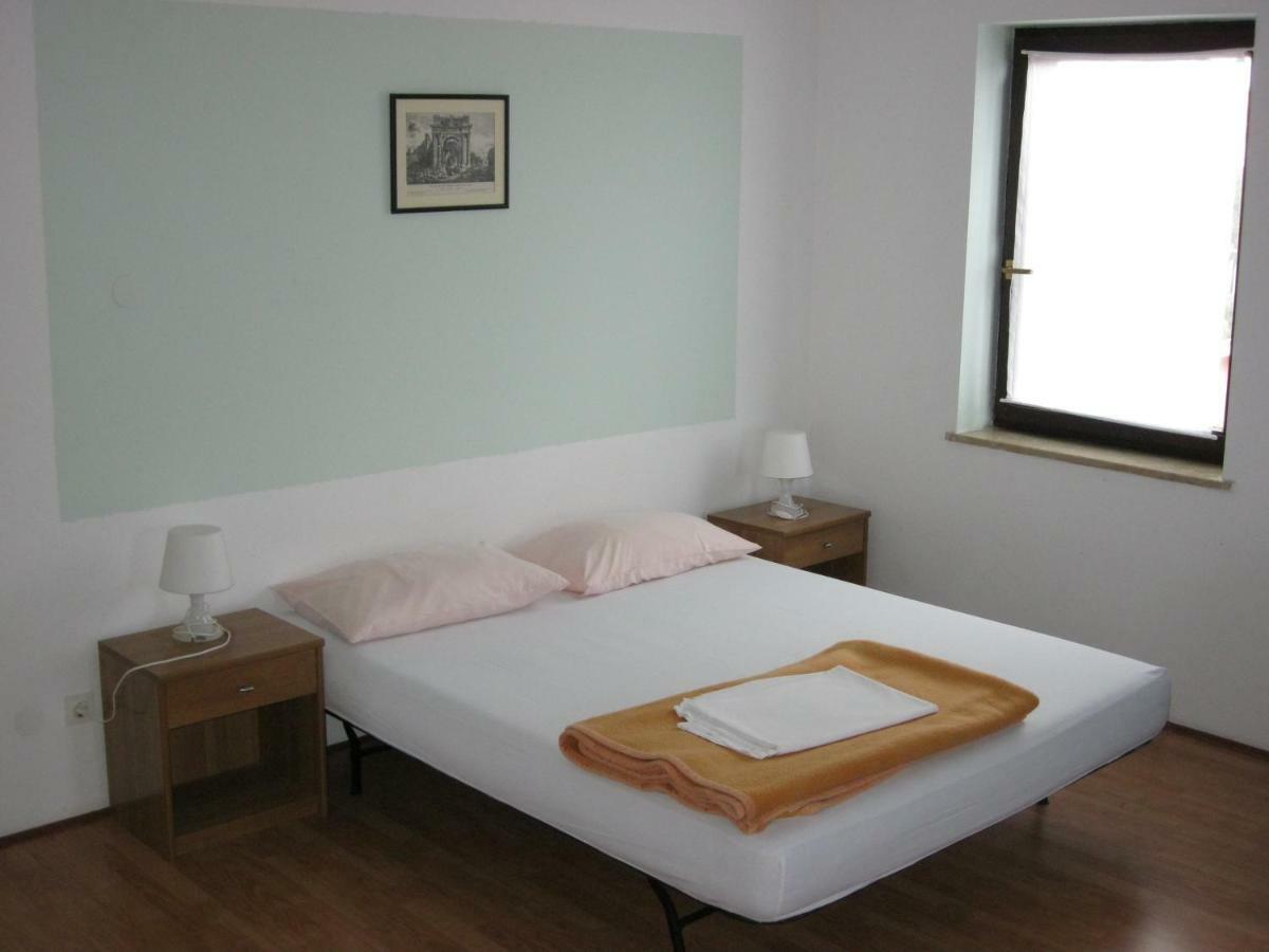 Apartments Katarina Vinkuran Bagian luar foto